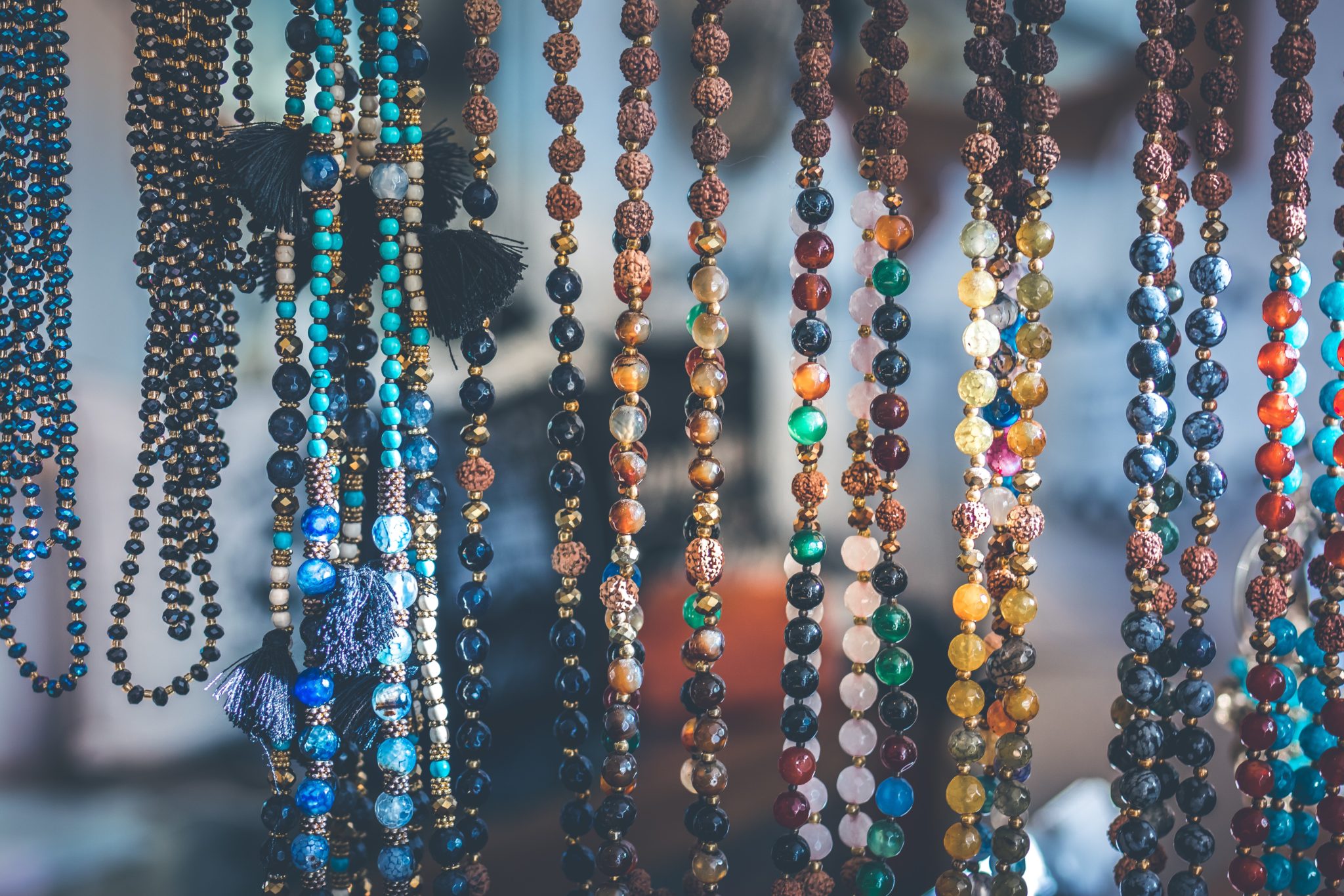 Sustainable jewelry: What you need to know - Ecomasteryproject