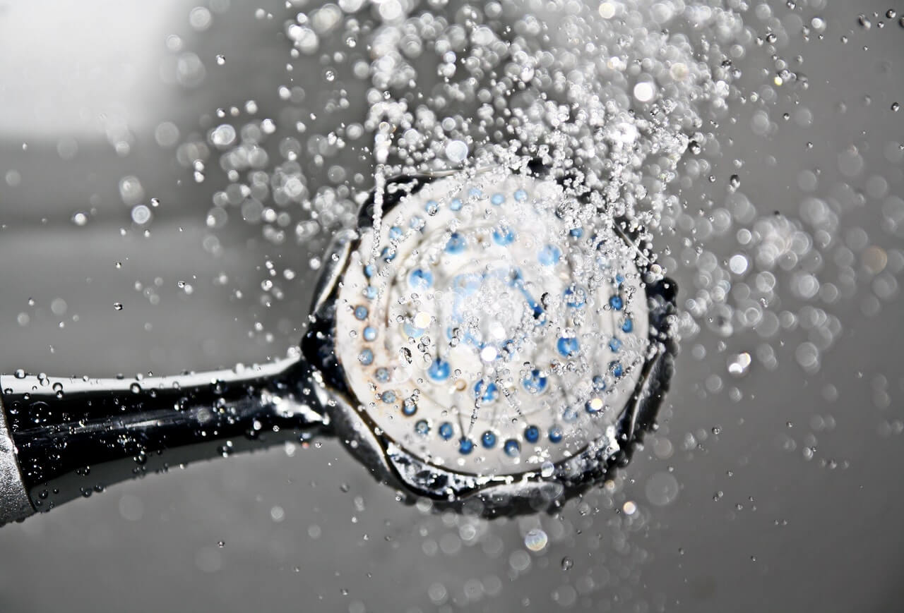 What Is A Solar Shower? And How It Works? - Ecomasteryproject