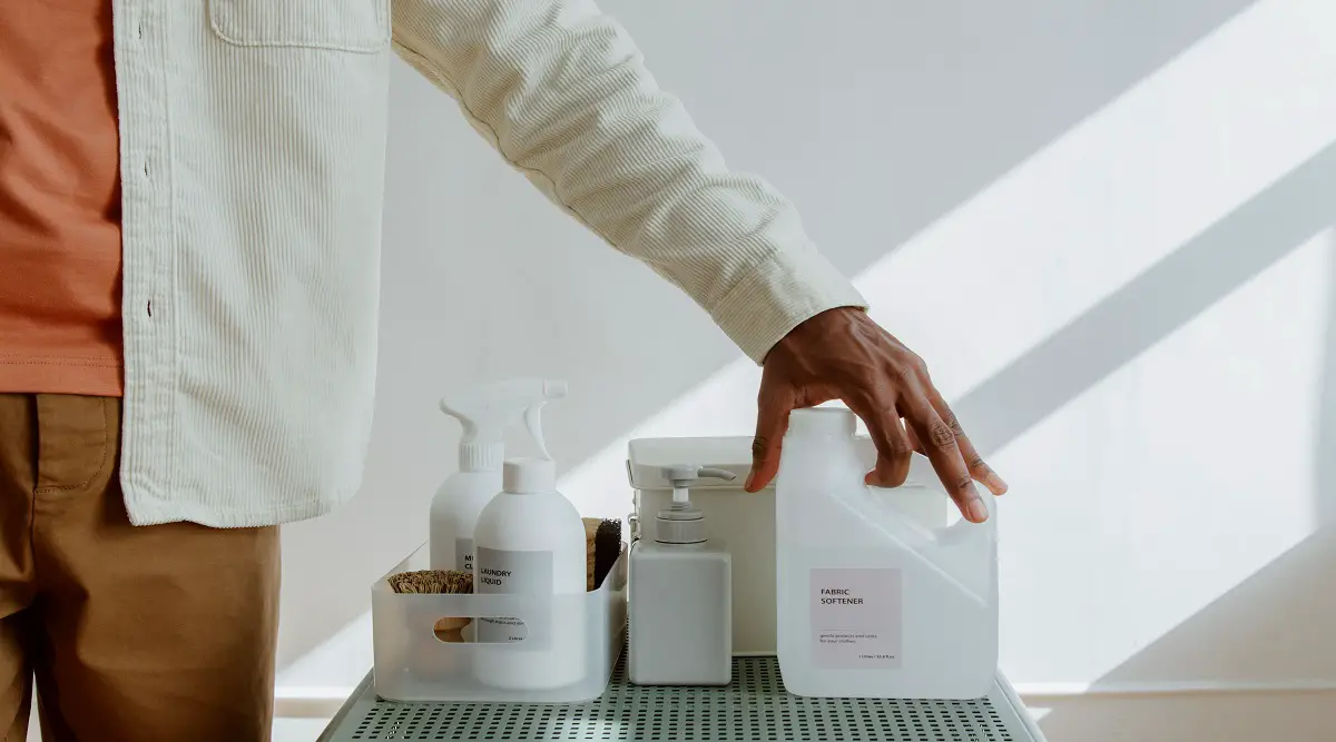 21 Fabric Softener Alternatives That Will Save You Money